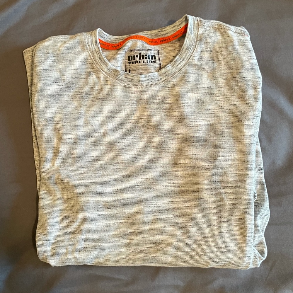 Urban Pipeline Men’s Large long sleeve shirt